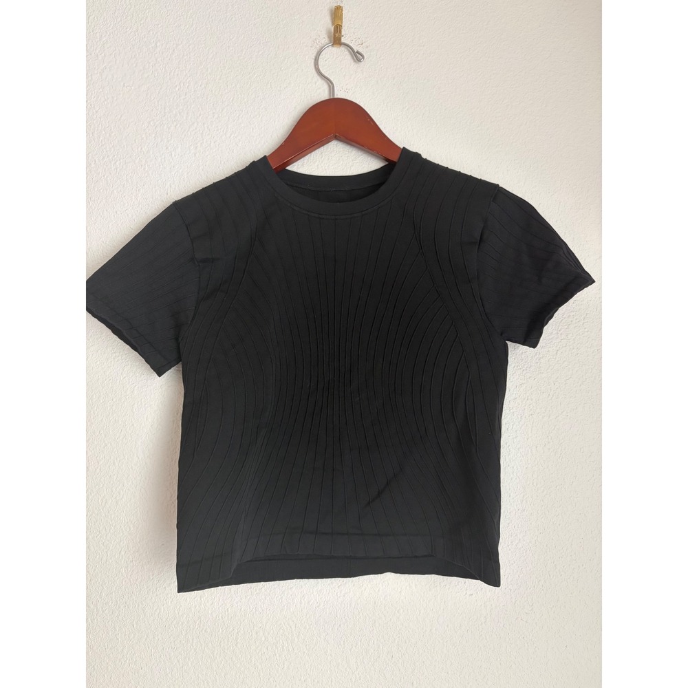 Fabletics Black Wavy Textured Knit Sleeveless Crop Top Bandage Style Womens